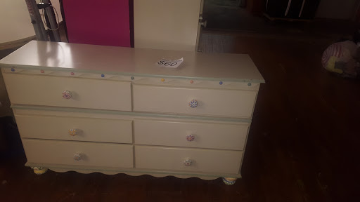 Thrift Store «Out of the Closet - Brooklyn», reviews and photos, 475 Atlantic Ave, Brooklyn, NY 11217, USA