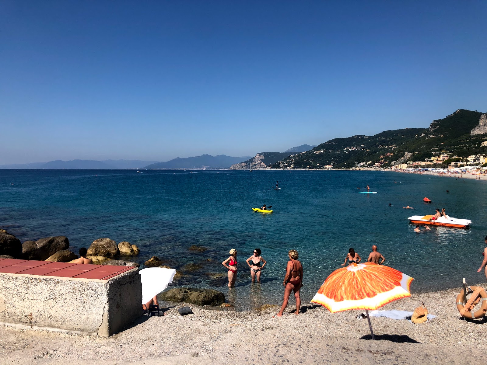 Foto di Spiaggia di Varigotti e il suo bellissimo paesaggio