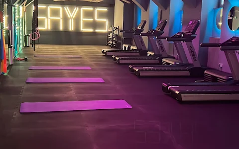 SAYYES women's Gym - DAS Fitnessstudio für Frauen image