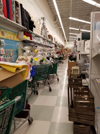 Fabric Store «Jo-Ann Fabrics and Crafts», reviews and photos, 8062 N Blackstone Ave, Fresno, CA 93720, USA