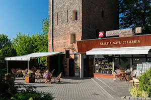 Cafe Galeria - Wieża Wodna 1571 r. we Fromborku image
