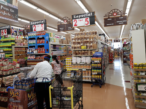 Grocery Store «Northgate Gonzalez Markets», reviews and photos, 720 W La Palma Ave, Anaheim, CA 92801, USA