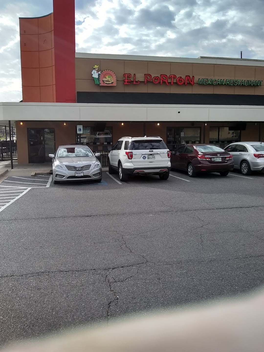 Mattress Firm Poplar Plaza