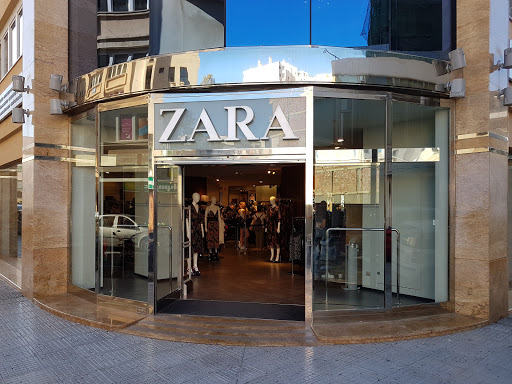 Tiendas de ropa primark en Ibiza