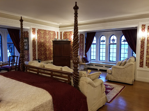 Bed & Breakfast «Thornewood Castle Bed and Breakfast», reviews and photos, 8601 N Thorne Ln SW, Lakewood, WA 98498, USA