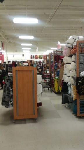 Department Store «T.J. Maxx», reviews and photos, 2150 N. Bellflower Blvd, Long Beach, CA 90815, USA