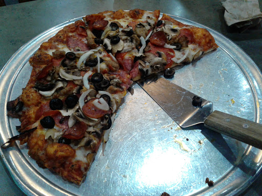 Pizza Restaurant «Round Table Pizza», reviews and photos, 4002 A St SE, Auburn, WA 98002, USA