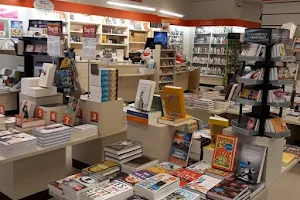 Standaard Boekhandel image