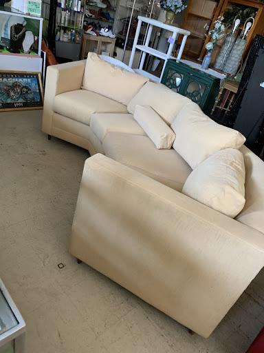 Thrift Store «JUNK 4 UR TRUNK THRIFT STORE», reviews and photos, 5494 New Jesup Hwy, Brunswick, GA 31523, USA