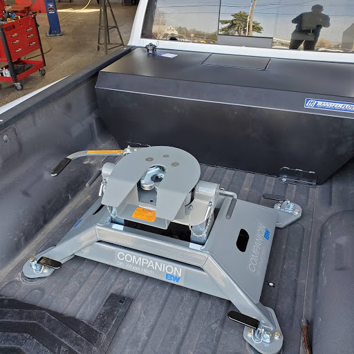 Trailer Hitch Supplier «S&R Motorz Inc», reviews and photos, 731 W Baseline St suite#1, Cornelius, OR 97113, USA