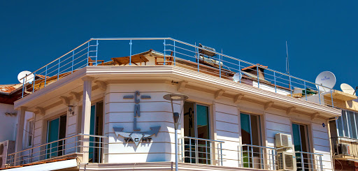 CNL Yacht