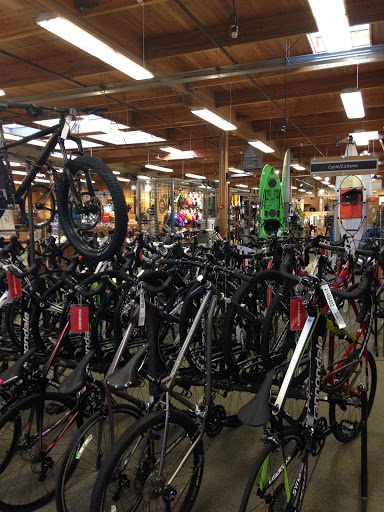 Camping Store «REI», reviews and photos, 7410 SW Bridgeport Rd, Tigard, OR 97224, USA