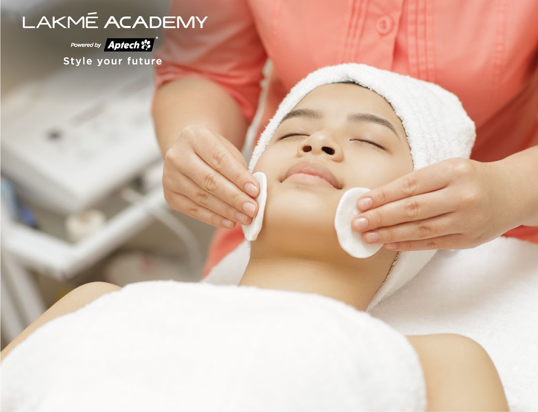 Lakme Academy Garia; Best Academy for Cosmetology, Hair Care, Skin Care and Makeup Courses.