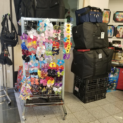 Shopping Mall «County Fair Fashion Mall», reviews and photos, 1264 E Gibson Rd E-500, Woodland, CA 95776, USA