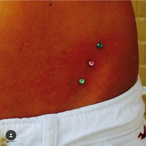 Tattoo Shop «Diamond Dagger Tattoo Studio», reviews and photos, 8894 Fort Smallwood Rd #9a, Pasadena, MD 21122, USA