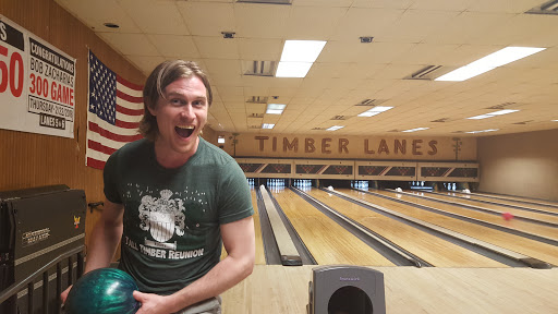 Bowling Alley «Timber Lanes Bowling Alley», reviews and photos, 1851 W Irving Park Rd, Chicago, IL 60613, USA