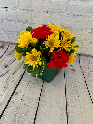 Florist «Flowers N More», reviews and photos, 740 SE Madison St, Albany, OR 97321, USA