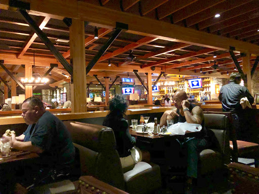 Shopping Mall «Shops At Dos Lagos», reviews and photos, 2780 Cabot Dr #140, Corona, CA 92883, USA