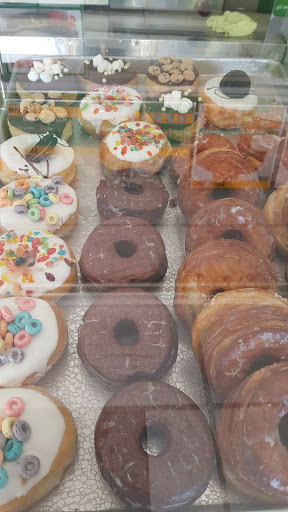 Donut Shop «DONUT DEN», reviews and photos, 4257 Pacific Coast Hwy, Torrance, CA 90505, USA