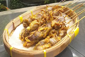 Soto Ayam Pak De Ratu Suroboyo image