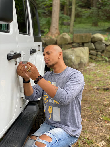 Key Duplication Service «KeyMe», reviews and photos, 5400 Brodie Ln #300, Austin, TX 78745, USA