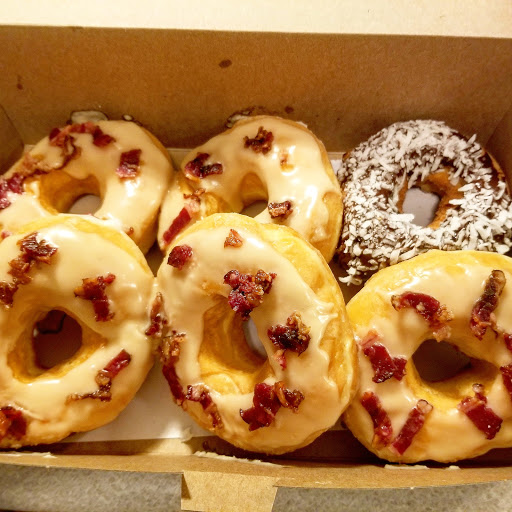 Donut Shop «Donut Kingdom», reviews and photos, 685 W Tennessee St, Tallahassee, FL 32304, USA