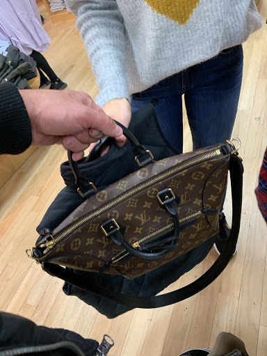 Clothing Store «J.Crew Factory», reviews and photos, 5220 Fashion Outlets Way #2150, Rosemont, IL 60018, USA