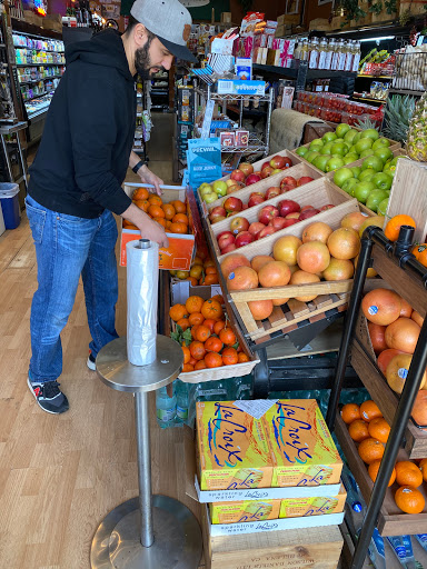 Gourmet Grocery Store «Garden Gourmet Market», reviews and photos, 1130 N Ashland Ave, Chicago, IL 60622, USA