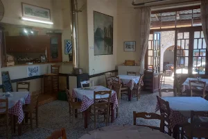 Παραδοσιακό καφενείο-μεζεδοπωλειο η ελπίδα image