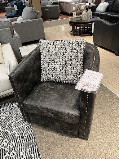 Furniture Store «Marlo Furniture», reviews and photos, 5650 General Washington Dr, Alexandria, VA 22312, USA