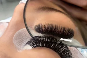 SkyHigh Lashes Extensions image