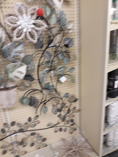 Craft Store «Hobby Lobby», reviews and photos, 1404 Old Aberdeen Rd #41, Columbus, MS 39705, USA