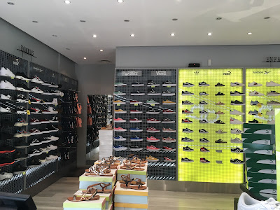 S2 Sneakers Specialist Royan à Royan