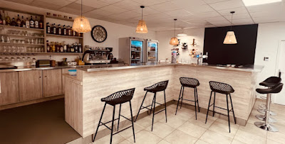 O café du village à Meysse