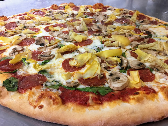 #1 best pizza place in Summerville - Famulari's Pizzeria: Oakbrook