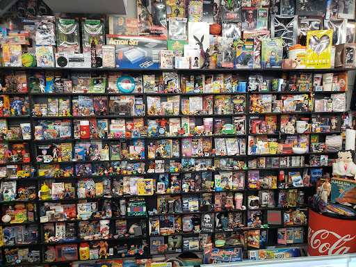 Collectibles Store «Makes Cents Variety Store», reviews and photos, 5027 W Howard Ave, Milwaukee, WI 53220, USA