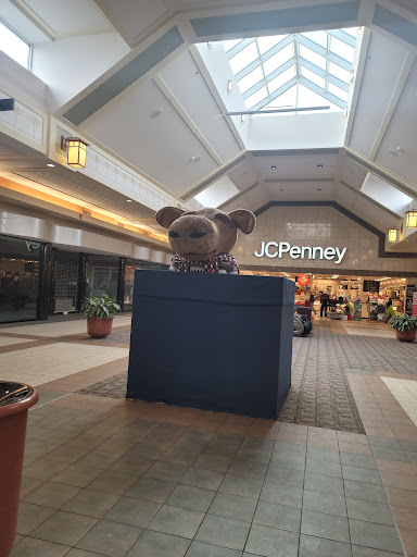 The Lakes Mall, 5600 Harvey St, Muskegon, MI 49444, USA, 