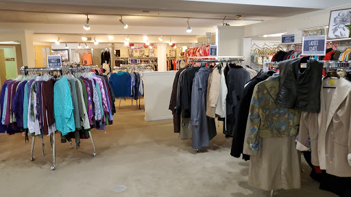 Thrift Store «Re-Uzit Shop of New Holland», reviews and photos, 707 W Main St, New Holland, PA 17557, USA