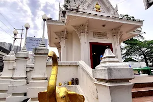 Nonthaburi City Pillar Shrine image