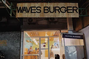 Waves Burger image