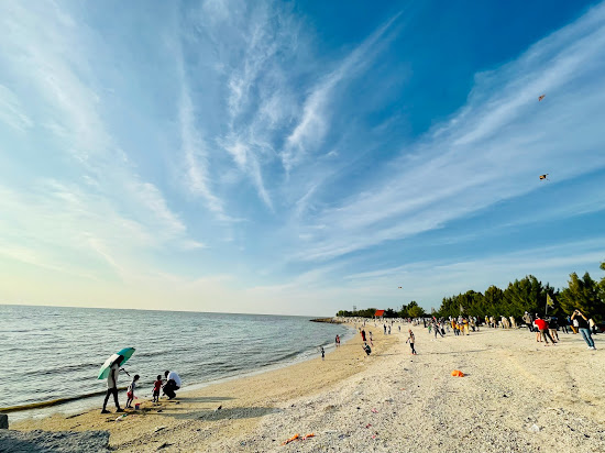 Redang Sekinchan Beach