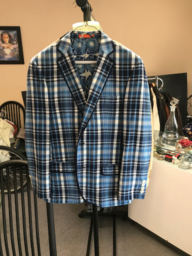 Shopping Mall «Mid City Mall», reviews and photos, 1250 Bardstown Rd #5, Louisville, KY 40204, USA