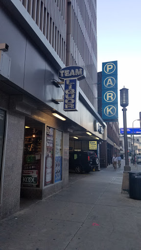 Team Liquor, 19 S 7th St, Minneapolis, MN 55402, USA, 