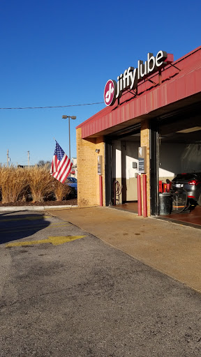 Oil Change Service «Jiffy Lube», reviews and photos, 15849 Manchester Rd, Ellisville, MO 63011, USA