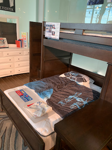 Furniture Store «Rooms To Go & Rooms To Go Kids Furniture Store - Miami International (Doral)», reviews and photos, 10623 NW 12th St, Doral, FL 33172, USA