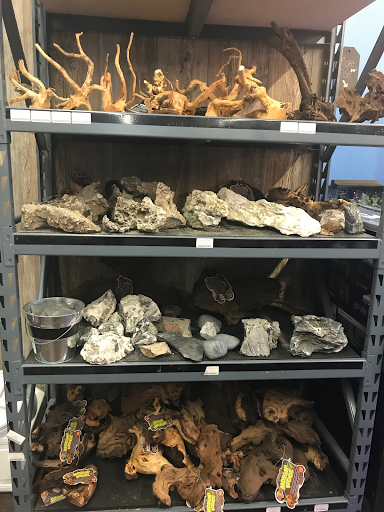 Pet Store «Woofs & Waves», reviews and photos, 5426 Arrowhead Pkwy E, Sioux Falls, SD 57110, USA