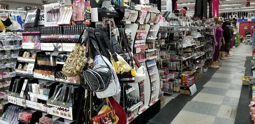 Beauty Supply Store «Victoria Beauty Supply», reviews and photos, 430 W North Ave, Milwaukee, WI 53212, USA