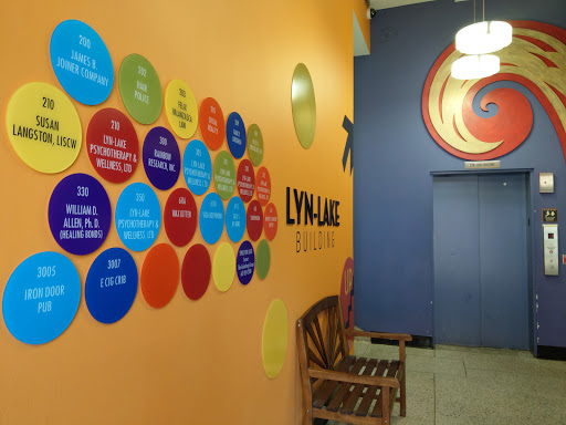 Hair Salon «Hairpolice Minneapolis Hair Salon», reviews and photos, 611 W Lake St, Minneapolis, MN 55408, USA