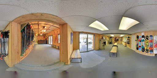 Snowboard Shop «Peak Ski & Snowboard Center», reviews and photos, 640 Center Rd, Pittsburgh, PA 15239, USA