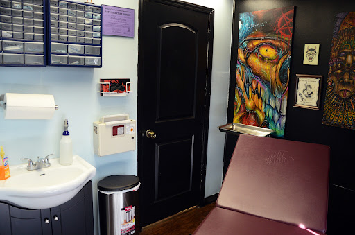 Explore hard working tattoo ideas, creative tattoo ideas in New Castle, available at Underdogs Tattoo Gallery